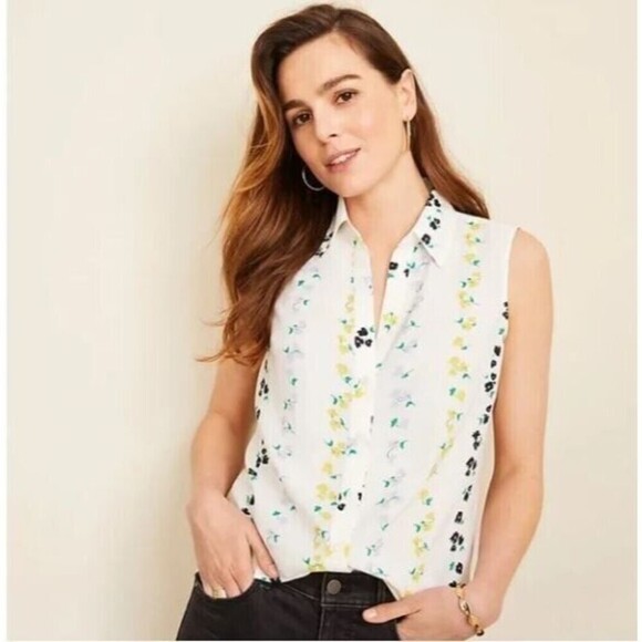 Ann Taylor Sleeveless Essential Button Down White Floral Top Large Petit (12/14) - Picture 1 of 8